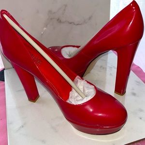 Red Pumps